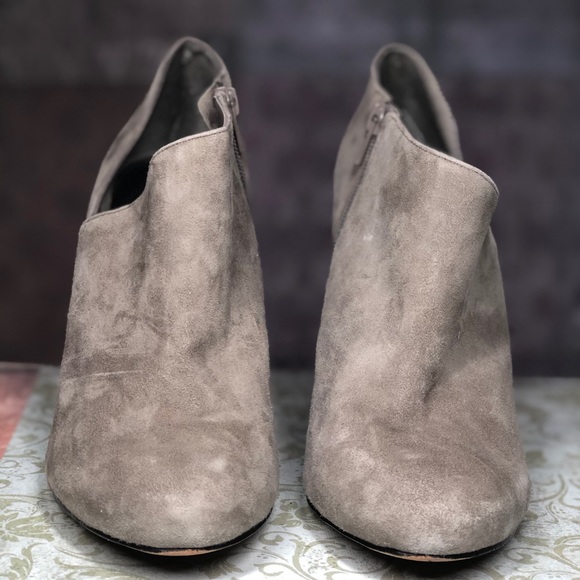 Gray taupe heeled booties - Picture 5 of 5